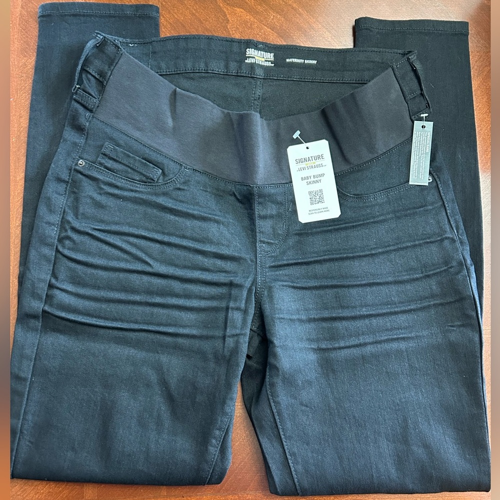 Levi's Black Jeggings with Stretch Denim and Mid-Rise Fit Maternity